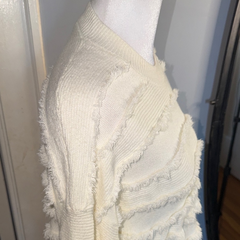 Andthewhy Elegant Cream Fringed Sweater size M/L - Picture 6 of 10